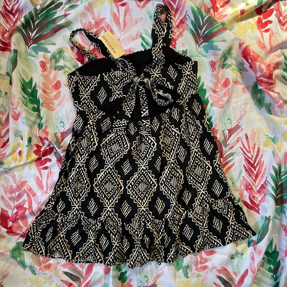 NWT 💥 Juniors XXL Black and White Pattern Dress 💥 - Picture 6 of 6